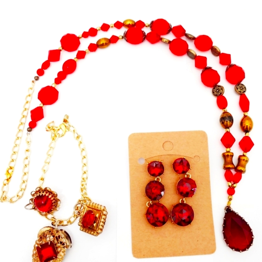 257NEB123. Handmade 3-pc. Red Vintage Necklace Set